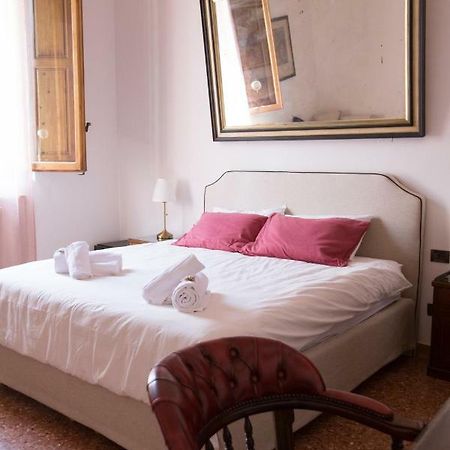 Baldovini Home Stay, Close To The City Center Florenz Exterior foto