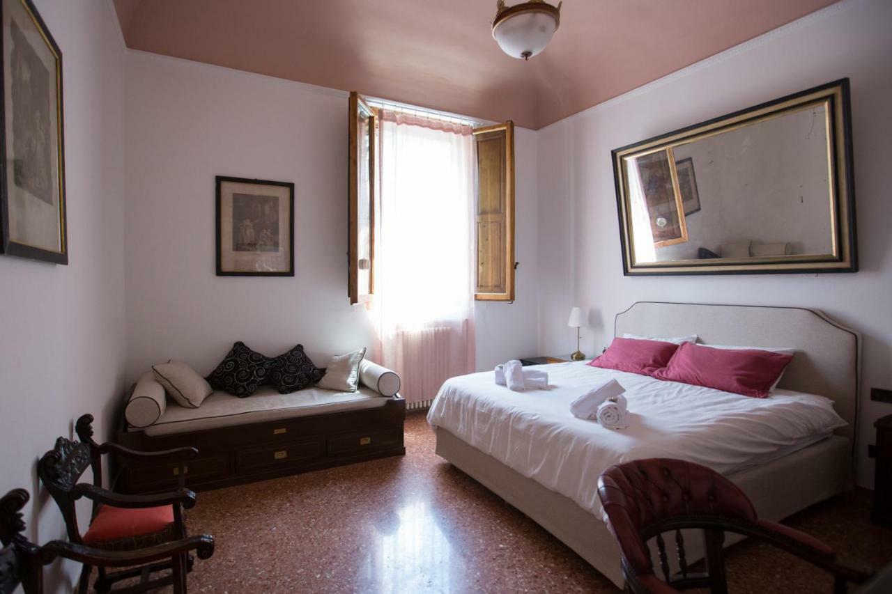 Baldovini Home Stay, Close To The City Center Florenz Exterior foto